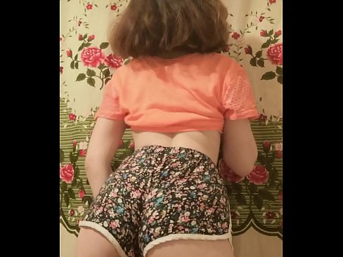 ❤️ Nwa ọhụrụ sexy na-eyipụ uwe mkpirisi ya na igwefoto ❤️ Anal video